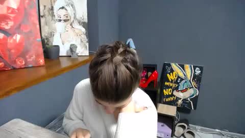 Gloria online show from December 2, 8:13 am