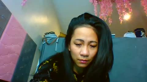 Tinyasian911718 sweetinyasian instagram online show from December 28, 6:18 pm