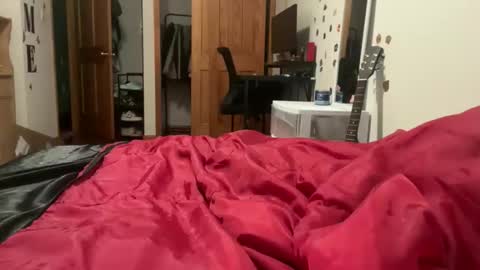 tinydaisy22 online show from February 2, 7:05 am