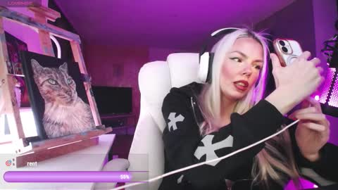 stage Kylie Sinner  brand CLITBAIT online show from February 28, 1:42 am