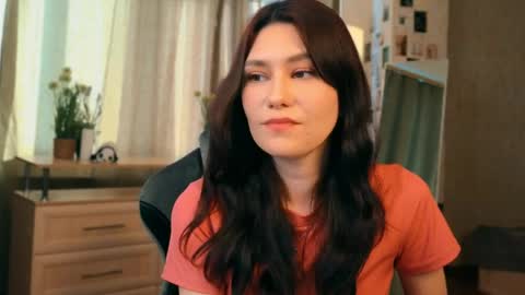 Polly online show from April 16, 1:33 pm