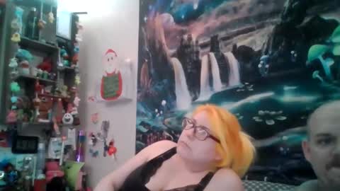 tipthekittenxo online show from January 12, 8:10 am