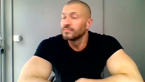 titan_heart online show from June 23, 7:16 am