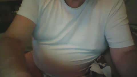 tittyloverr69 online show from March 11, 7:03 am