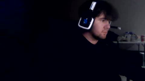 tizzledude online show from July 26, 8:01 am
