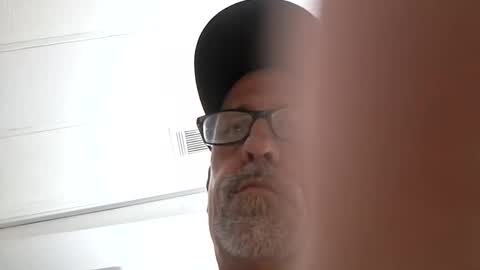 tnkrbel4851 online show from April 5, 7:49 am