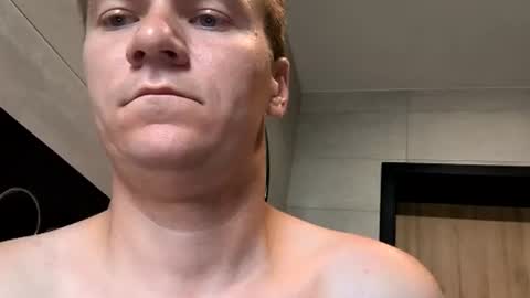 tobiasz950215 online show from June 12, 4:06 pm