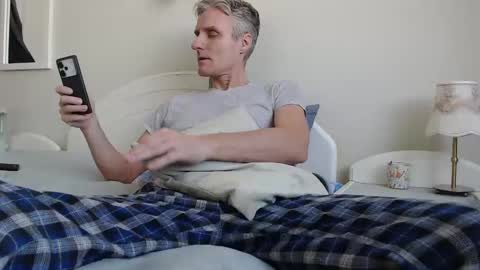 Daniel Bisexual uncut 20cm online show from February 16, 7:48 am