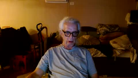 tom112292014 online show from September 18, 1:09 am