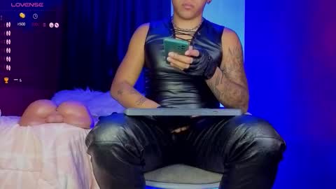 Tom online show from October 2, 2:21 am