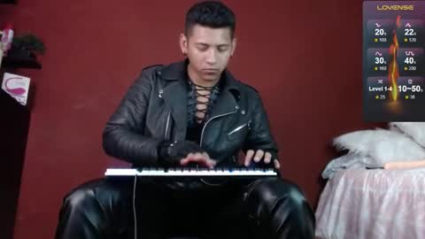 Tom online show from February 20, 11:10 pm