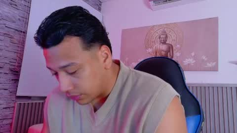 Tom muscle1 online show from April 16, 11:54 am