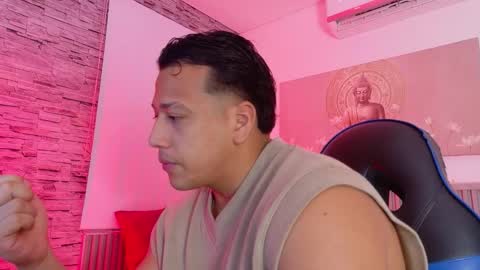 Tom muscle1 online show from February 6, 12:30 pm