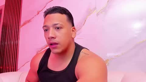 Tom muscle1 online show from December 21, 12:22 pm