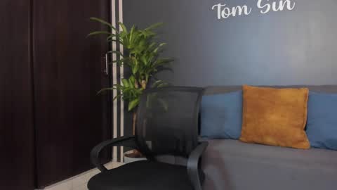 Tom Sin online show from February 13, 10:22 pm