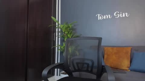 Tom Sin online show from January 11, 6:12 pm