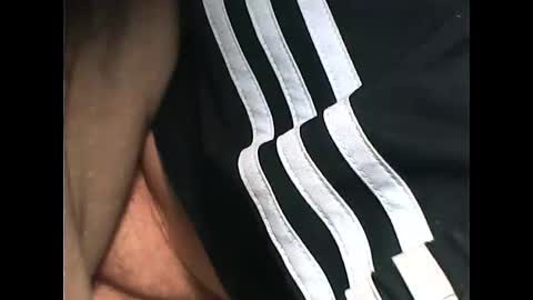 Snapshot of tomas0000 chatting on January 15, 9:56 am thomi online show from January 15, 9:56 am