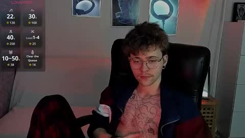 tomas_norton online show from April 4, 9:00 pm