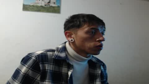 tomas_turbado_ online show from April 12, 6:50 am