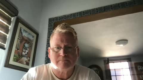 Hola online show from February 4, 10:02 pm