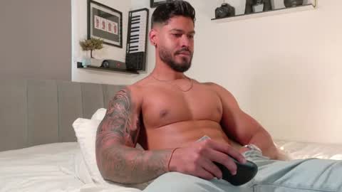 Tomas Ferrer online show from July 20, 6:53 pm