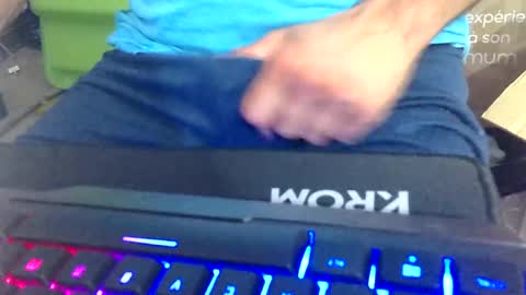 tomasturbador121 online show from July 21, 10:23 pm