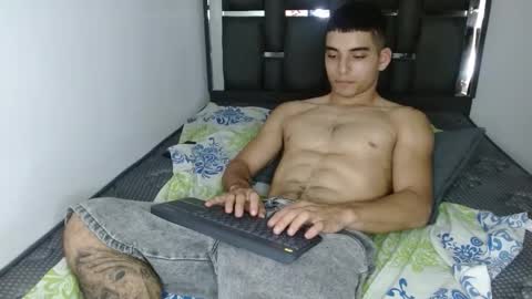 tomaz_18 online show from March 2, 12:26 am