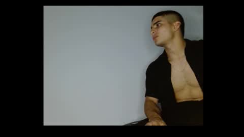 tomaz_18 online show from January 13, 12:18 am