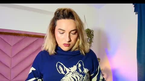 Snapshot of tomlondon_ chatting on September 30, 12:15 pm   online show from September 30, 12:15 pm