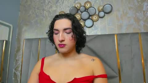 Snapshot of tomlondon_ chatting on February 17, 11:44 am   online show from February 17, 11:44 am