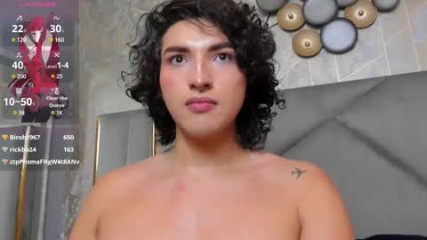 Snapshot of tomlondon_ chatting on February 21, 5:42 pm   online show from February 21, 5:42 pm