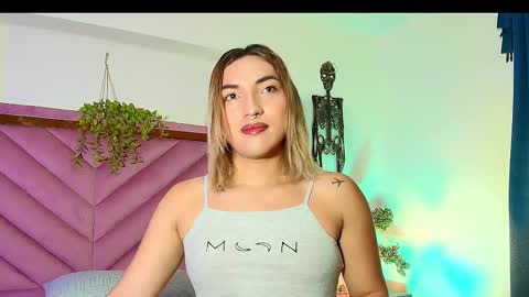 Snapshot of tomlondon_ chatting on October 4, 12:58 pm   online show from October 4, 12:58 pm