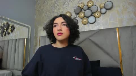 Snapshot of tomlondon_ chatting on February 19, 11:38 am   online show from February 19, 11:38 am