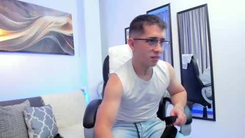 tommas_johnson online show from March 22, 1:20 am