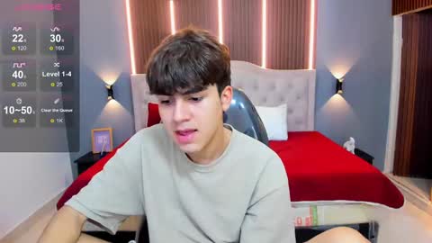 Snapshot of tommy18__ chatting on September 25, 3:46 am Tommy online show from September 25, 3:46 am
