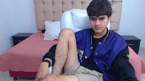 Snapshot of tommy18__ chatting on February 6, 9:32 am Tommy online show from February 6, 9:32 am