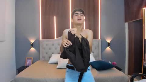 Tommy  online show from November 13, 4:15 am