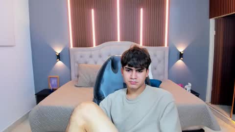 Tommy  online show from November 29, 4:09 am