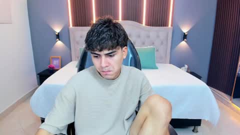 Tommy  online show from April 16, 3:28 am