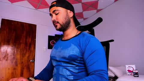 tommy_sccott online show from January 14, 4:57 am