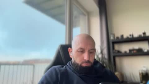 Thomas Fit online show from February 24, 6:16 am