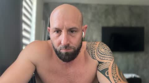 Thomas Fit online show from June 26, 7:47 am