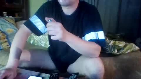 tomzns1234 online show from June 14, 11:29 pm