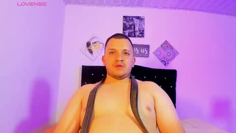 Snapshot of tonny_landri chatting on September 26, 5:59 am Tonny Landri online show from September 26, 5:59 am