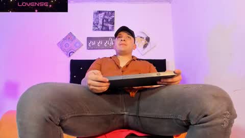 Snapshot of tonny_landri chatting on September 17, 5:00 am Tonny Landri online show from September 17, 5:00 am
