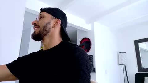 tony muscle1 online show from March 23, 6:02 pm