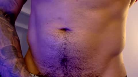 Snapshot of tony_muscle1 chatting on October 22, 10:22 pm tony muscle1 online show from October 22, 10:22 pm