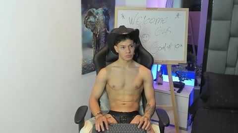 tony_petrov online show from October 10, 4:51 am