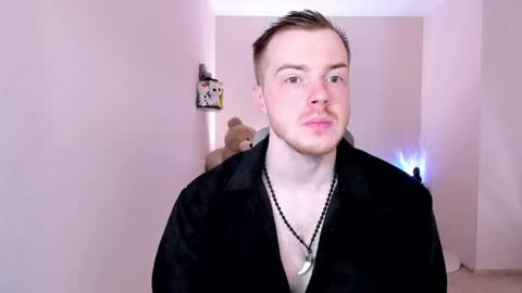 toohornyserj online show from February 19, 10:09 pm