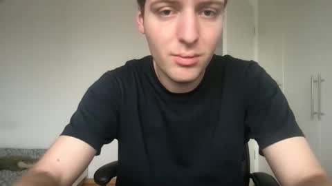 Max online show from November 14, 8:27 am